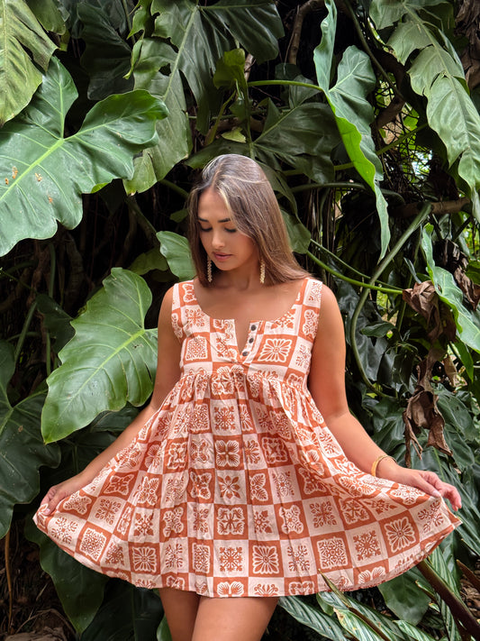 Hawaiian Mac Nut Pepe Dress