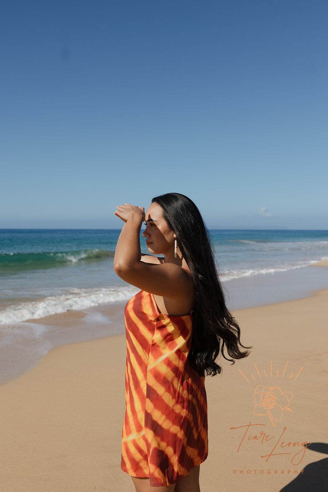 Momi Kahakaha Ikaika Liʻiliʻi Dress