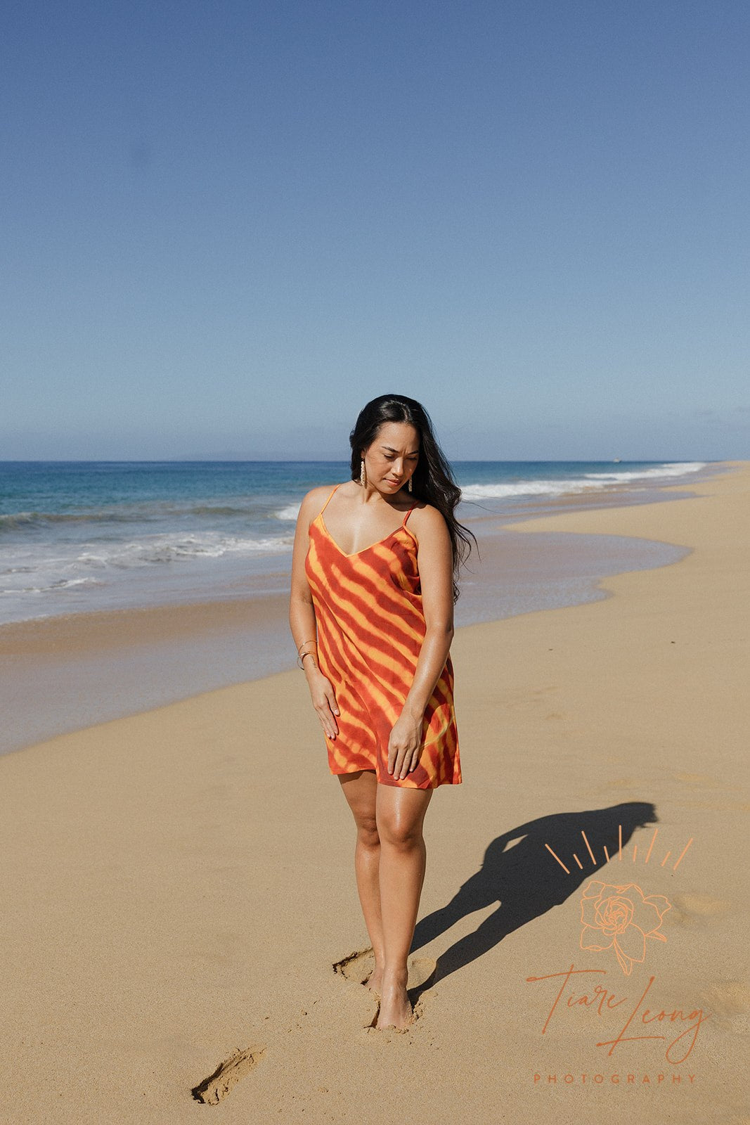 Momi Kahakaha Ikaika Liʻiliʻi Dress