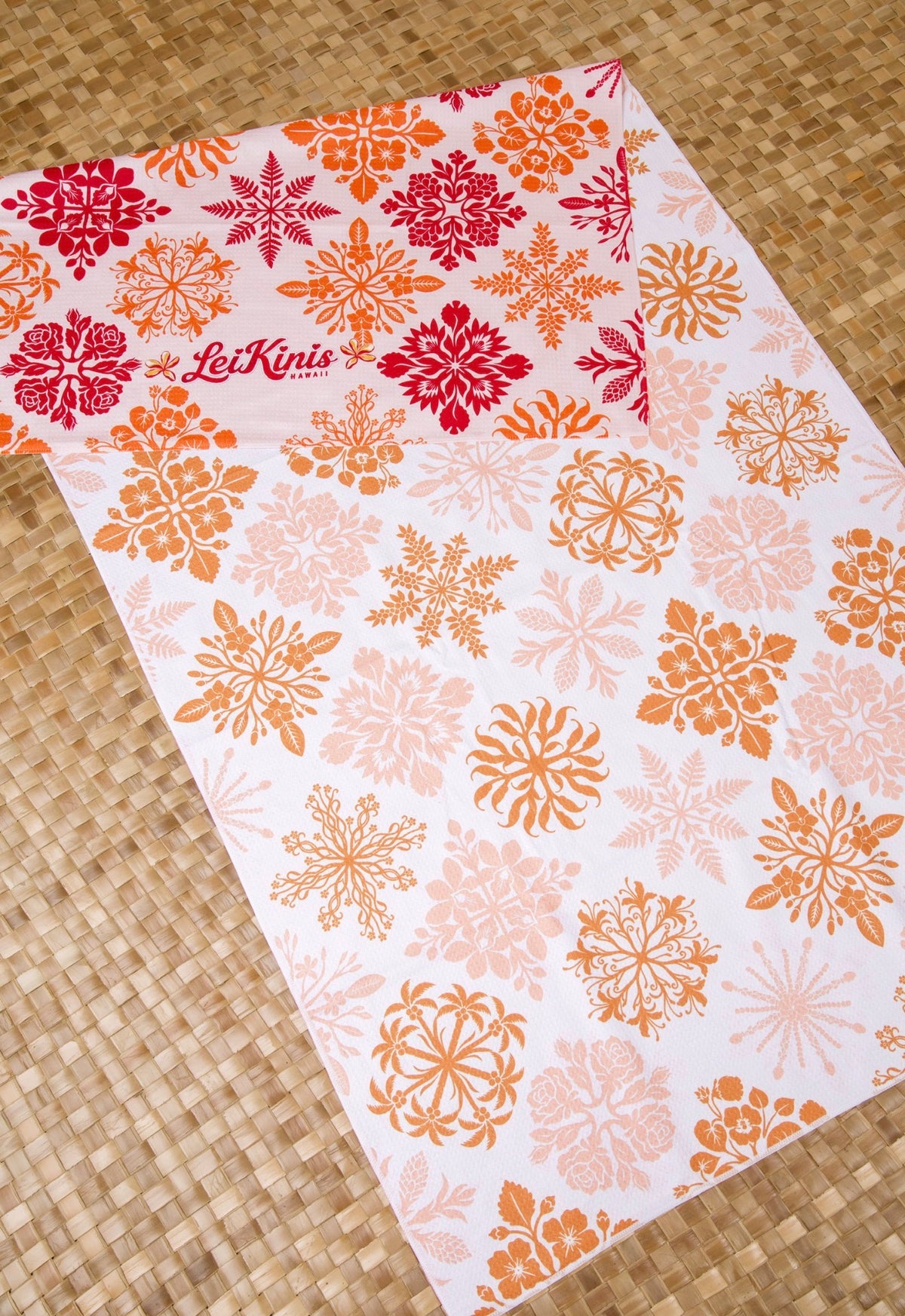 Motif Reversible Waffle Towel